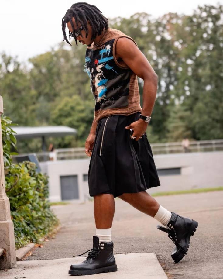 Así llegó Jules Koundé a una concentración de la Selección de Francia.