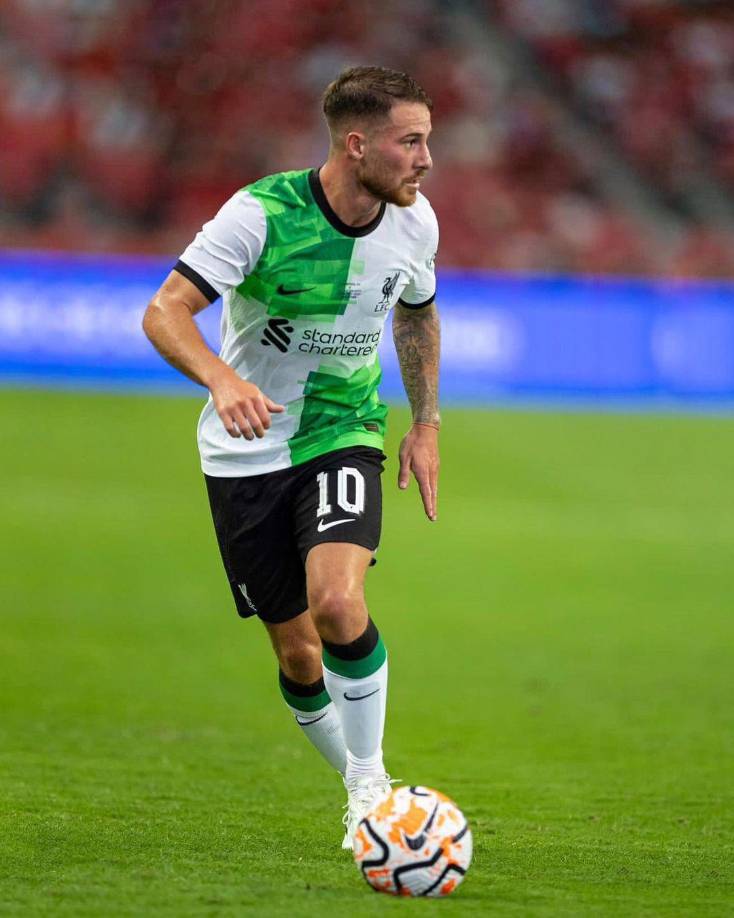 10. Alexis Mac Allister (Argentina): El exjugador del Brighton y ahora perteneciente al Liverpool se coló en el Top 10 con 12 puntos.