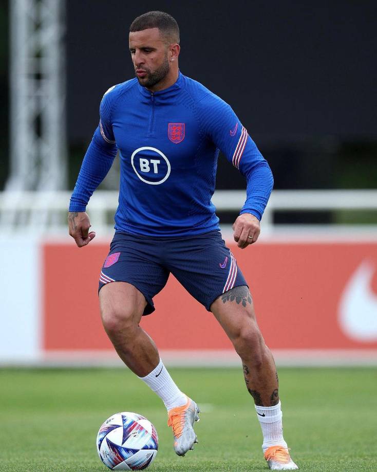 Kyle Walker nuevamente encadena escándalos extradeportivos. Entre infidelidades, engaños y ahora la triple vida que llevaba.’