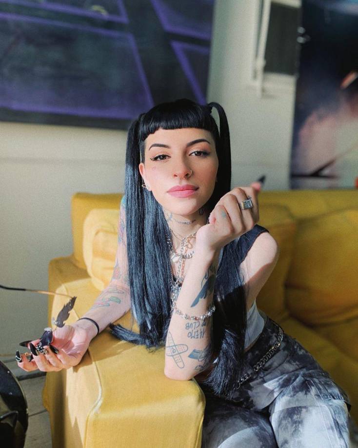 Según reportes del periodista Ernesto Buitrón, la ‘Nena Trampa’ habría acordado con el intérprete de ‘Adiós amor’ no hablar públicamente sobre su ruptura amorosa, situación que supuestamente cambió al dar detalles de su relación en el programa ‘PLP’, de la cadena argentina Luzu TV.