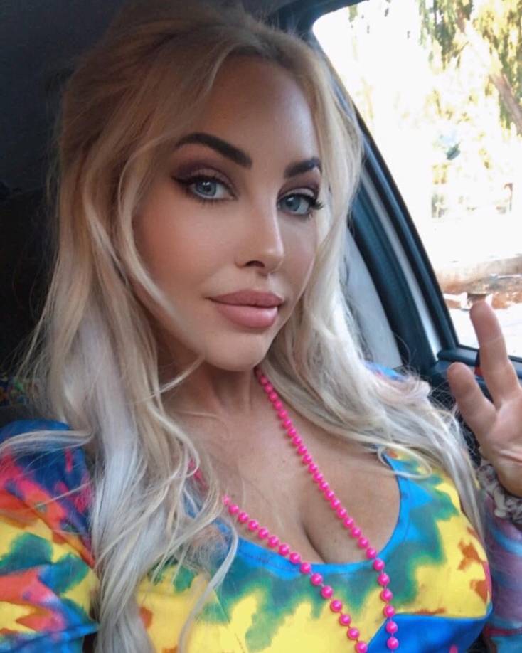 Tras el éxito que tuvo Thiahnee, Evie Leana creó su cuenta de <i>OnlyFans </i>y con ayuda de su hija comenzó a ganar sus primeros ingresos en la plataforma.