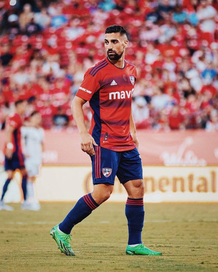 Y cerró: “Lo siento mucho y sé que tengo que hacer lo que sea necesario para ganarme de nuevo la confianza y el amor que mereces”.