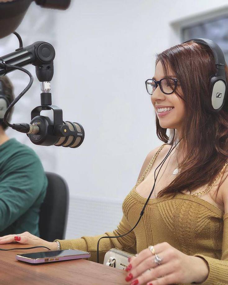 Cibelly dice que comenzó a hacer los bailes en TikTok a pedido de los alumnos hace aproximadamente un año.