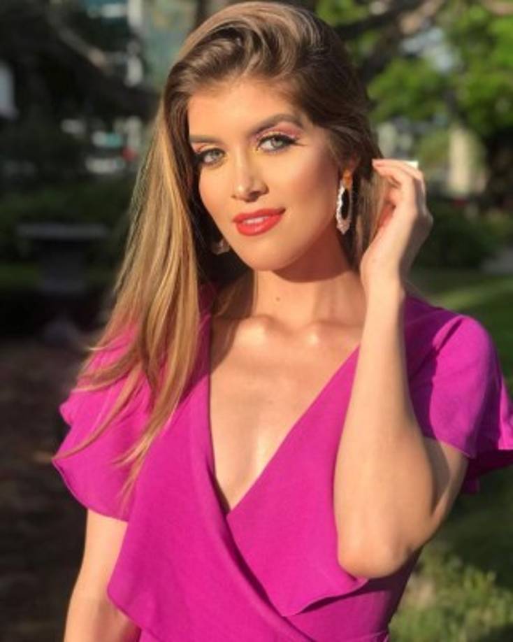 Cataño también es una maquillista profesional y en su cuenta de Instagrams @catanoglam comparte tutoriales y rutinas de belleza.