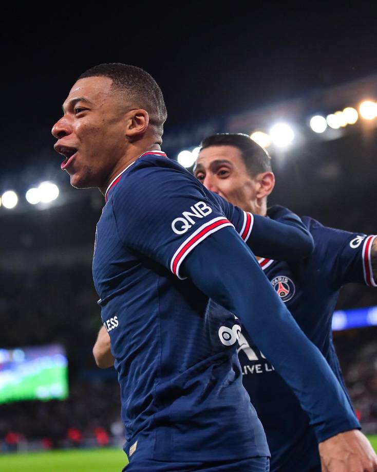 El París Saint Germain también le ha ofrecido la capitanía a Kylian Mbappé para la próxima campaña. 