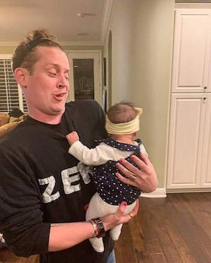 El bebé de la pareja nació el pasado 5 de abril en Los Ángeles, con un peso de 6 libras y 14 oz. Le llamaron Dakota Song Culkin, en honor a la hermana del actor, quien murió atropellada en 2008. Foto @culkamania / Instagram.