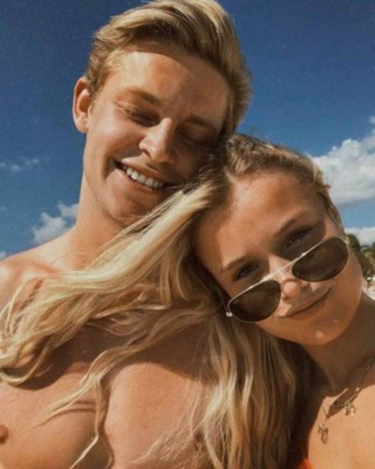 Mikky Kiemeney ha querido escribirle un emotivo mensaje a Frankie De Jong a través de las redes sociales después de que el Barcelona hiciera oficial el fichaje del holandés a cambio de 75 millones de euros (más 11 en variables).