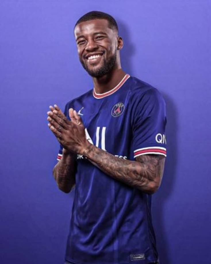 Georginio Wijnaldum - El mediocampista holandés es uno de los grandes fichajes del PSG para esta temporada. El jugador decidió al equipo parisino antes que al Barcelona.