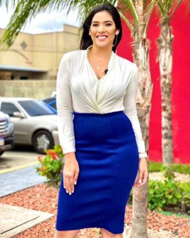 Como era de esperar los seguidores de Carolina comenzaron a cuestionarla para obtener una reacción de la famosa presentadora.