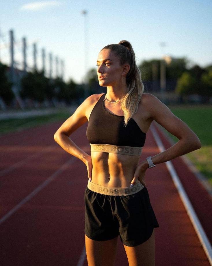 La bella atleta también ha hecho sus pinitos en el mundo de la moda y es una influencer muy conocida en tierras teutonas.