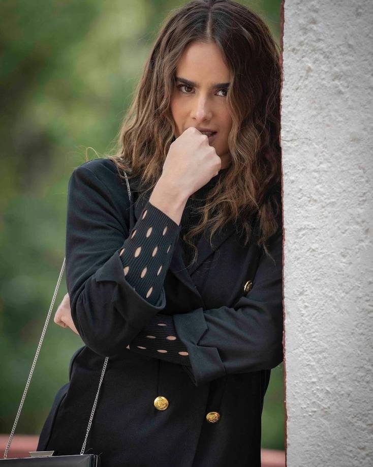 Sin embargo, la hermosa joven actriz sorprendió a todos al admitir que en el pasado tuvo un romance con un futbolista y que es hijo de unexjugador y también entrenador.