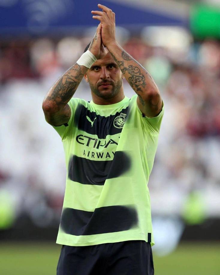 En medio de ese periodo, el futbolista del Manchester City habría mantenido otra relación con una modelo.