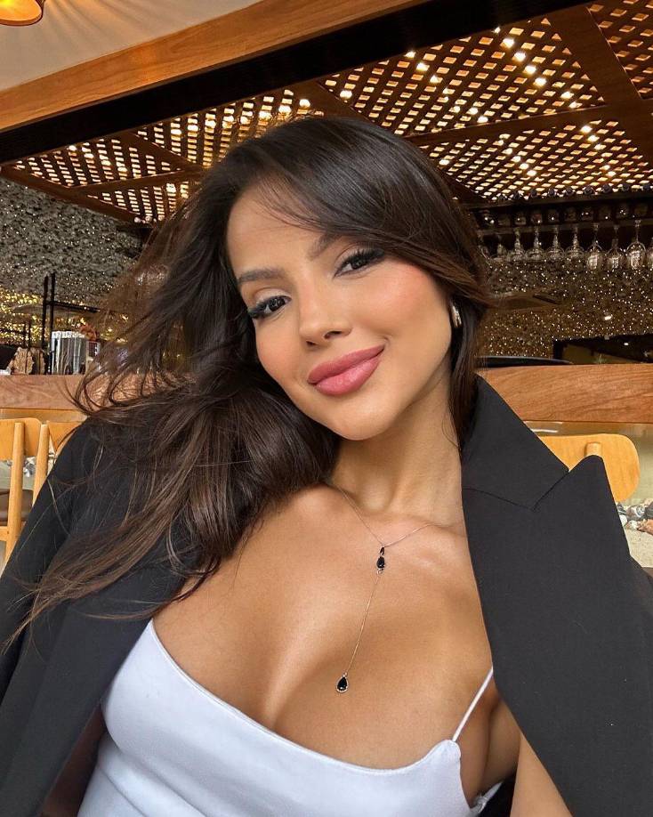 En análisis médicos posteriores se constató una trombosis, por lo que la influenciadora fue trasladada a una unidad de cuidados intensivos para recibir un tratamiento hemodinámico.