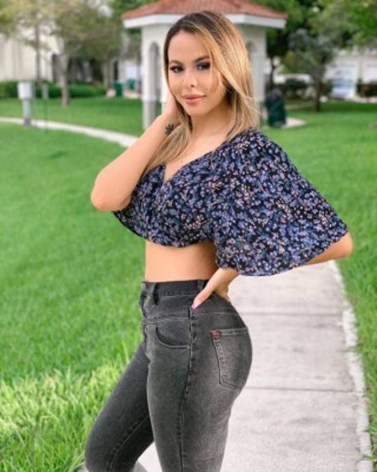 TikTok: @lipstickfables<br/>Ana Alvarado ha logrado más de 577,000 seguidores. Acá comparte videos con su peculiar sentido del humor, cumpliendo los retos virales que surgen en la red social y hasta bailando.