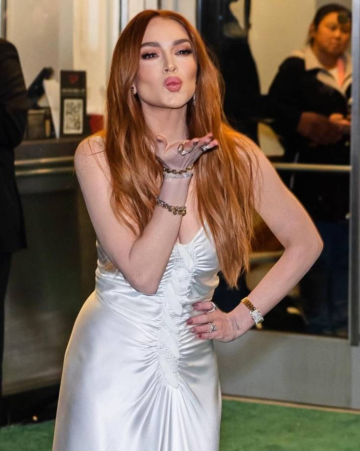 A diferencia del <b>bótox</b> que ayudan a suavizar las arrugas del cutis gracias a que sus toxinas frenan el movimiento muscular, lo que hace este nuevo tratamiento de belleza es generar colágeno que cree un efecto como el que luce actualmente la protagonista de “Un viernes de locos”.