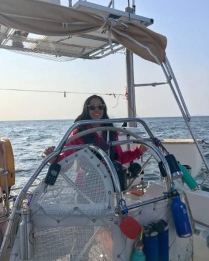 La bióloga hondureña Laura Leiva utiliza su cuenta de Instagram para concientizar a los seres humanos sobre el daño que causa la basura que llega al océano.