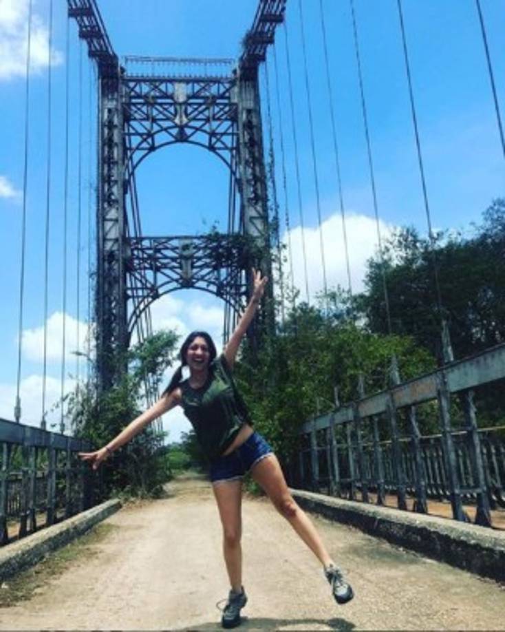 'La chama' de 23 años está segura que continuará participando de las protestas. Ella se autonomina como emprendedora, amante a los viajes.