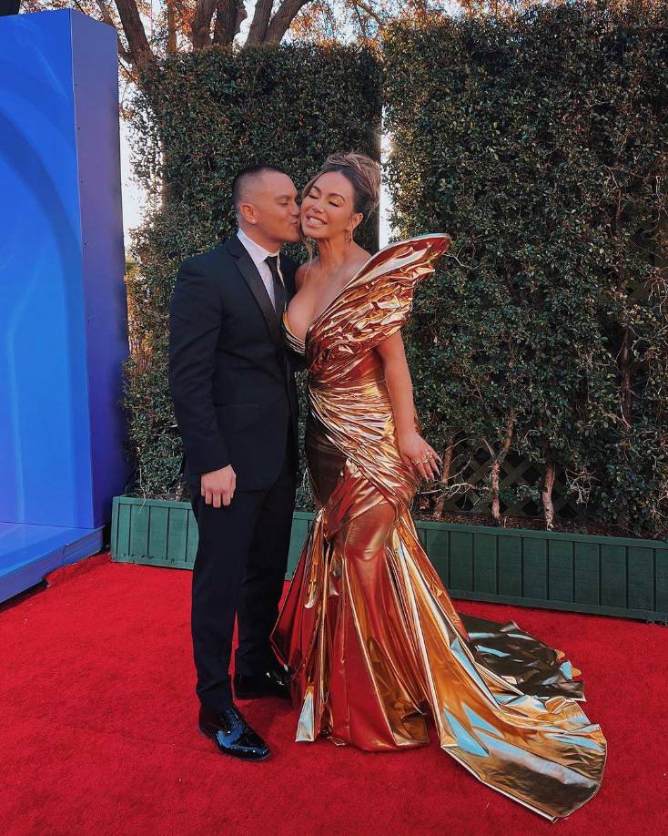 Aunque no se han revelado detalles sobre la fecha y el lugar de la boda, lo que sí es seguro es que Chiquis y Emilio están viviendo su amor al máximo y disfrutándolo plenamente.