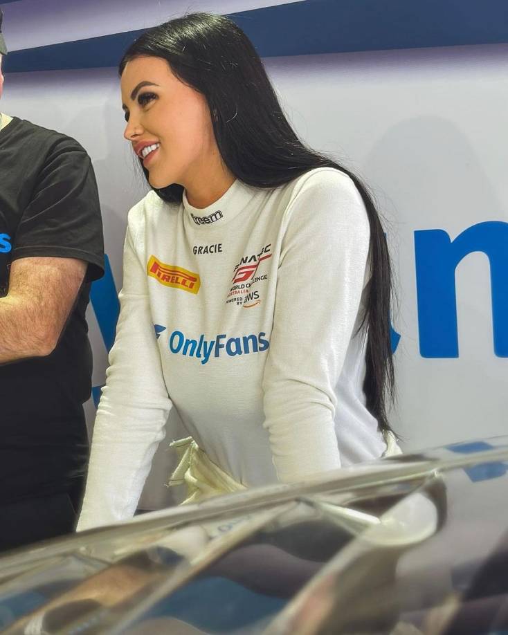 Renee Gracie, piloto de Carrera Cup y Super2, tomó la decisión de volver a correr en las pistas de automovilismo, sin dejar de lado su trabajo como modelo de contenido para adultos.