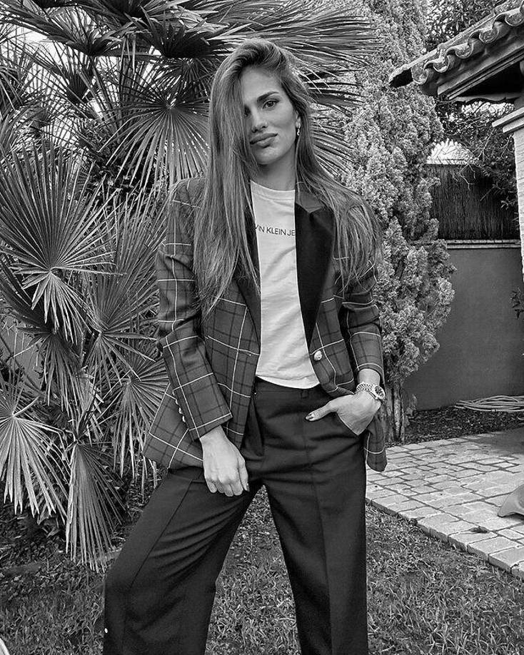 La pareja del exjugador del Real Madrid y Sevilla habló sobre la última versión del futbolista de 39 años en donde indicaba que él fue víctima de la agresión sexual.