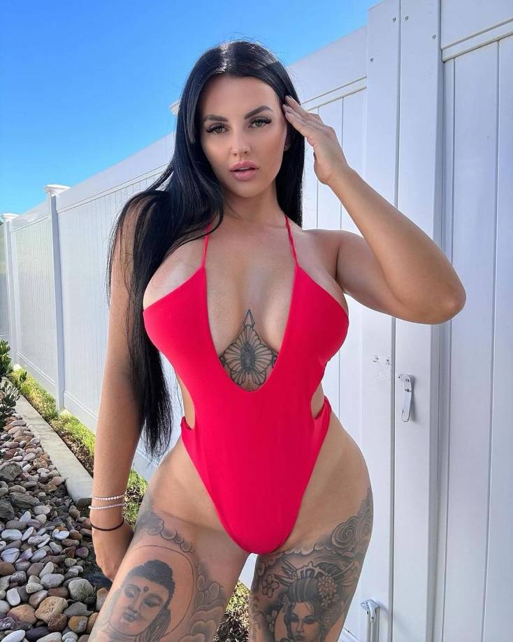 El cambio a unirse a OnlyFans dio sus frutos para Gracie. Ella afirmó haber ganado más de 500.000 dólares en un mes en 2020.