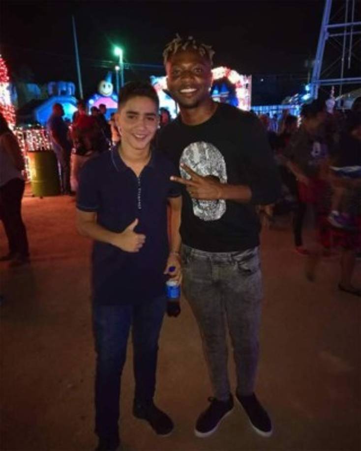Kevin Álvarez, lateral derecho del Olimpia, disfrutando las vacaciones en San Pedro Sula.