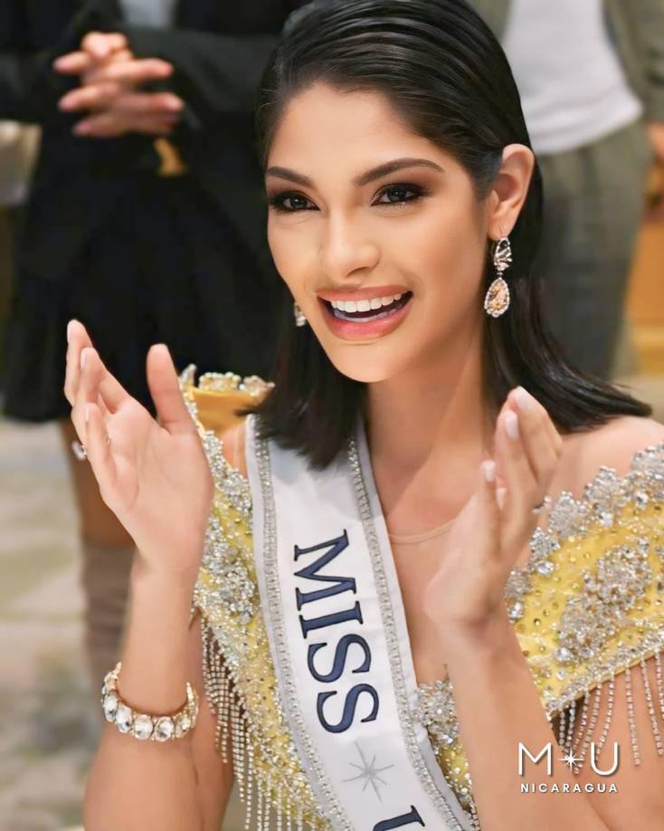 “Aprendí a agradecer aún más esas pequeñas cosas que hay en el mundo, cada atardecer, porque son hermosos en los diferentes países”, dijo Palacios. Sheynnis Palacios ha descrito su reinado como un año lleno de experiencias inolvidables y crecimiento personal. En la reunión especial organizada en México, expresó su gratitud y nostalgia al despedirse de su título.