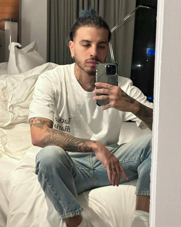 Tras este mensaje, sus fanáticos se preocuparon y comenzaron a cuestionar: ¿será que Rauw Alejandro está siendo víctima de sabotaje?, no es normal que haya tenido que cancelar varios conciertos en diferentes ciudades de Europa, y ahora, comprometer el dinero y el tiempo de cada uno de sus seguidores en Latinoamérica es una situación que lo deja mal parado y como blanco de críticas.