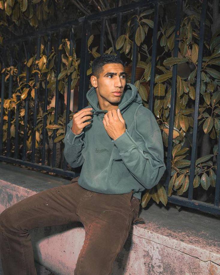 “El futbolista ha hablado con sus amigos y a estos sí les ha contado sus impresiones sobre lo ocurrido con la joven con la quedó”, mencionó el medio español Diario As.