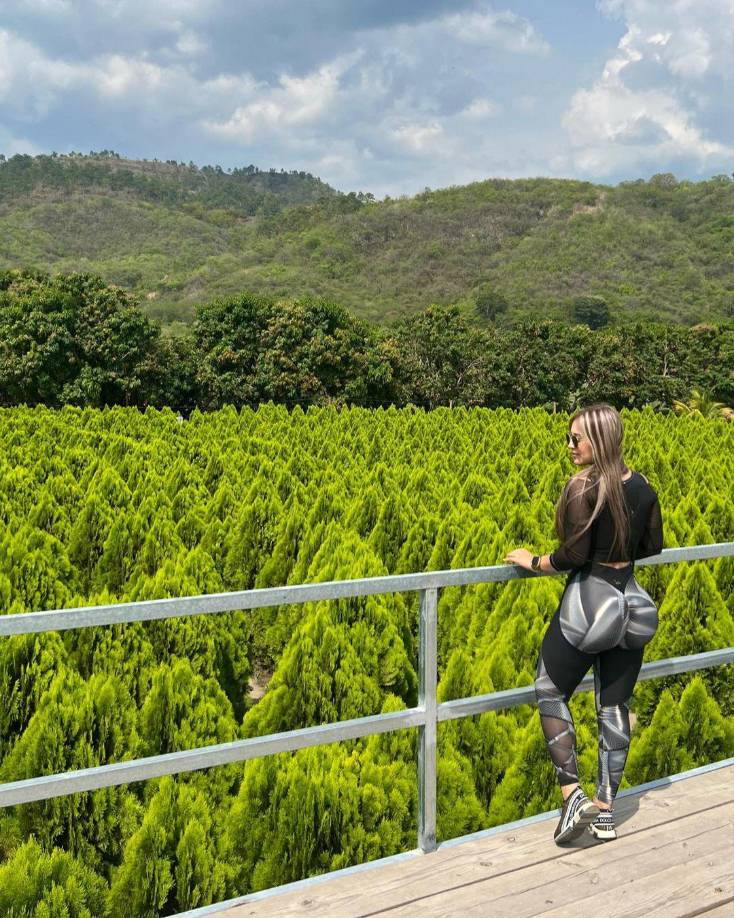 Gabriela tiene 25 años y es amante del gimnasio.