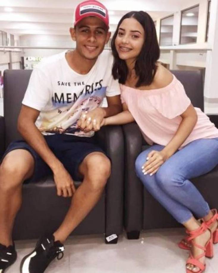 Stephanie Lobo y Cristian Cálix tienen una relación de siete años. La chica ha estado con el futbolistas en los buenos y malos momentos del jugador. 