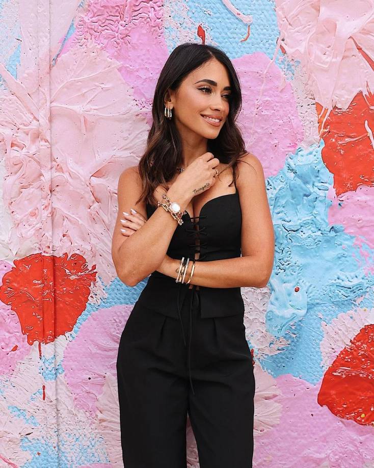 Los secretos de sus looks: “Ha evolucionado con los años, y estar rodeada de profesionales de la moda me ha ayudado a entender qué me sienta bien, en qué piezas vale la pena invertir y cómo construir un guardarropa sólido. Si tuviera que describir mi estilo, sería relajado, casual y con telas cómodas. Me gusta que mis atuendos reflejen realmente quién soy”.