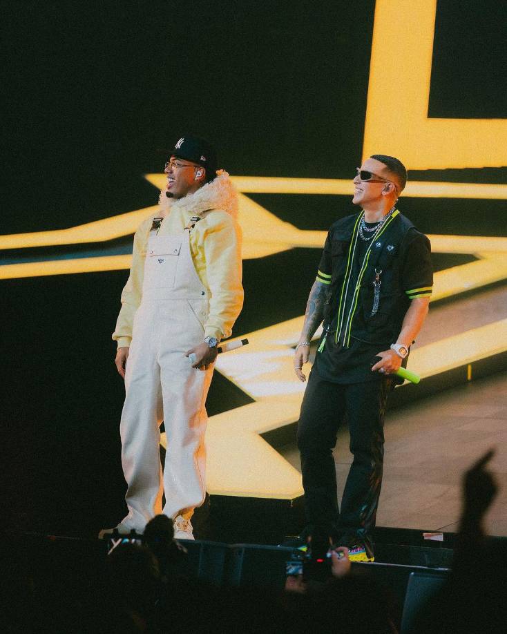 Myke Towers es otro de los nuevos representantes de “la cuna del perreo” y retumbó “el Choli” con una increíble interpretación de “Uh la la”, “Pasatiempo”, y “La la”. 