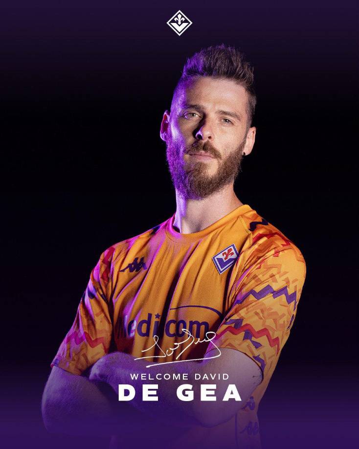 OFICIAL / David de Gea se convierte en el nuevo portero de la Fiorentina en la Serie A de Italia. Su contrato es hasta junio de 2025 con opción de una temporada más. Llega como agente libre tras su salida hace unos meses del Manchester United.