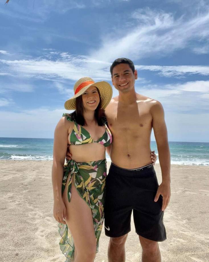 Carlos Pineda se casará con su linda novia Daniela Hernández después de dos años de noviazgo.