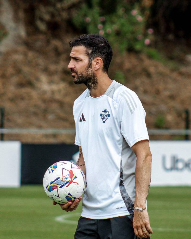 OFICIAL / El español Cesc Fábregas fue confirmado como entrenador principal del Como con un contrato hasta 2028, indicó este viernes el club lombardo, recién ascendido a la primera división italiana (Serie A).