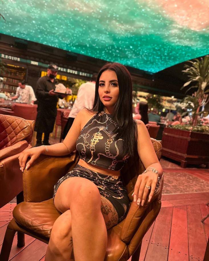 Con 31 años, González era señalado como reclutador de sicarios para el Cártel Jalisco Nueva Generación (CJNG), usando redes sociales para captar personas con habilidad en el manejo de armas, a quienes prometía un pago semanal.