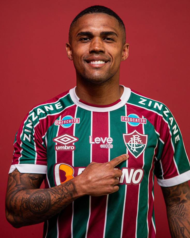 El Fluminense, vigente campeón de la Copa Libertadores, anunció este domingo la contratación de Douglas Costa, el atacante que disputó el Mundial de Rusia 2018 con la selección brasileña y que regresa al país tras catorce temporadas en el exterior, en clubes como Bayern Múnich y Juventus.