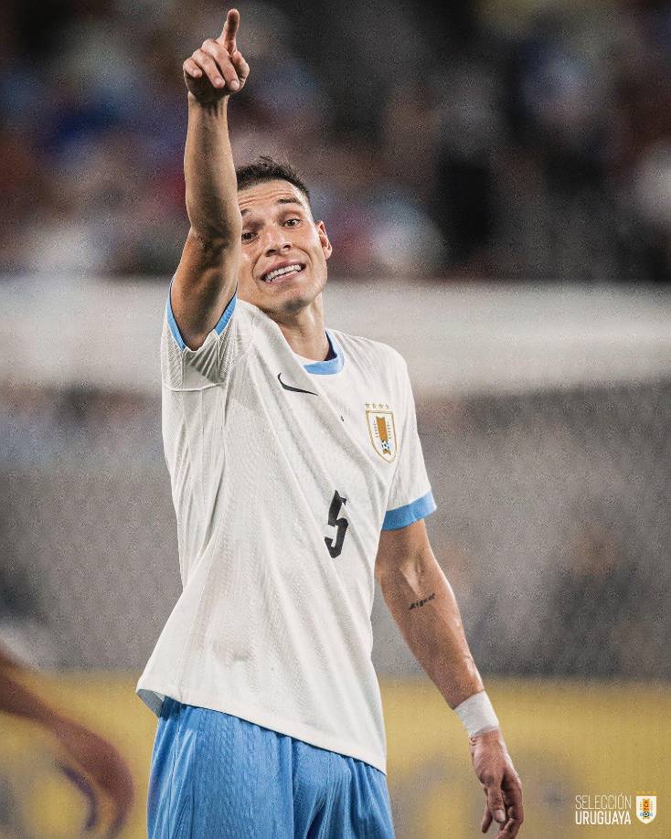 El PSG ha rechazado la oferta del Manchester United por Manuel Ugarte. Los ingleses habrían hecho una oferta de 43 millones de libras, pero los parisinos exigen llegar a las 51.