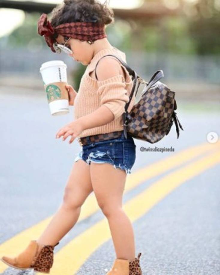 Su nombre ya forma parte del modelaje en Nueva York, donde junto a su hermano gemelo se han convertido en una sensación.