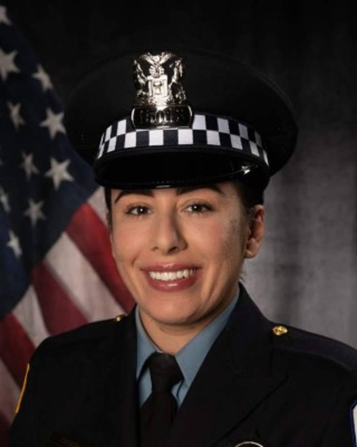 La alcaldesa de Chicago, Lori Lightfoot, declaró un día de luto y pidió que todas las banderas ondeen a media asta.