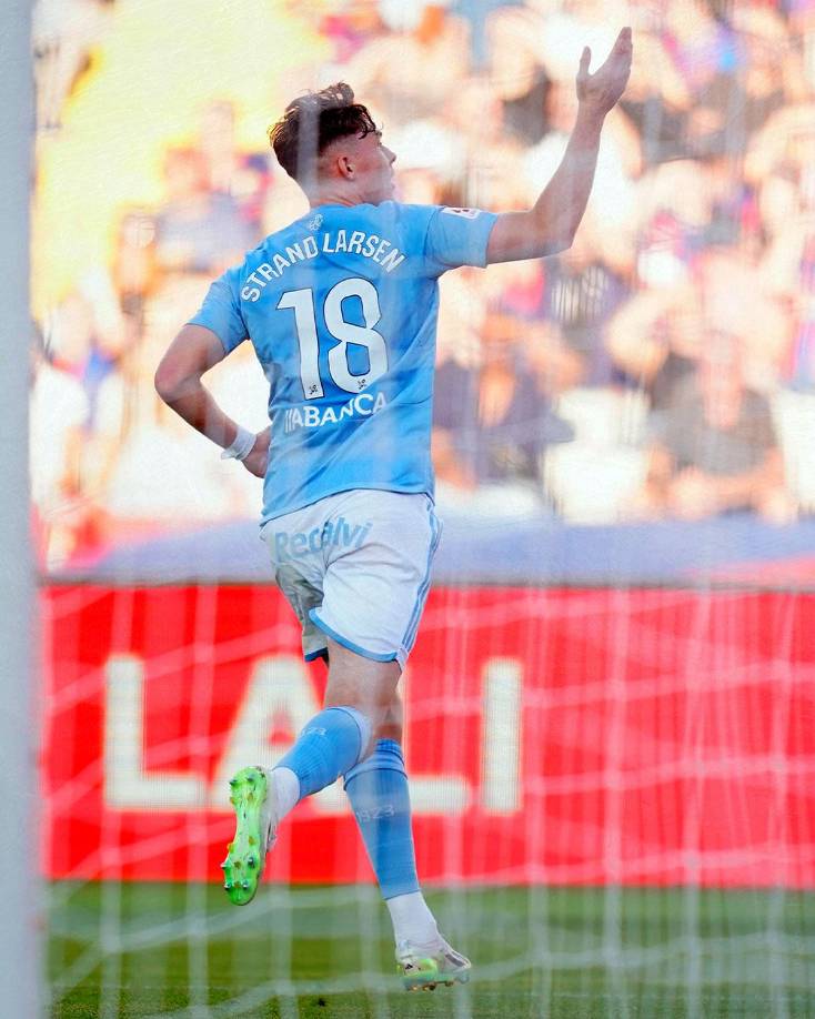 El delantero noruego Jorgen Strand Larsen celebrando su gol para el 0-1 del Celta.