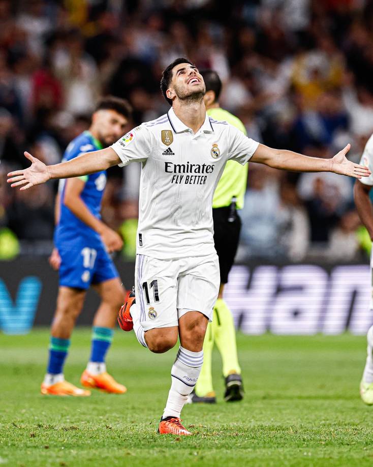 Marco Asensio: El volante ofensivo está en duda de seguir en el Real Madrid. Inclusive la prensa española ha señalado que el jugador meditaría fichar por el Barcelona.