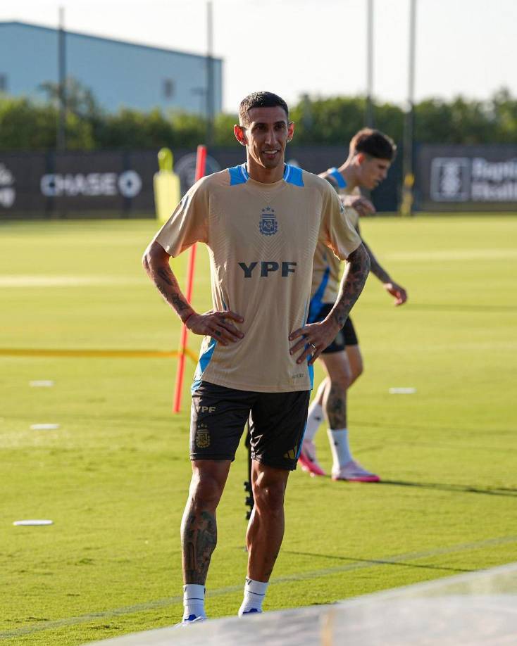 “No es pavada (tontería), la gente sabe la mitad, pasaron cosas que no se saben. Es muy delicado y muy ‘heavy’”, aseguró.