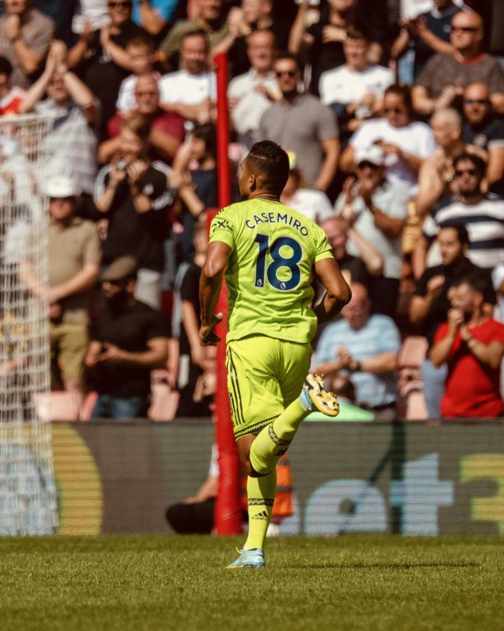 El mediocampista brasileño mostró más firmeza en el centro del campo del United.