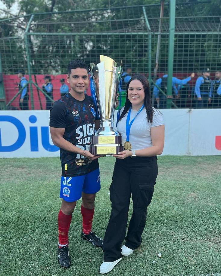 El mediocampista de los merengues reveló detalles en un en vivo de TikTok en el que participó con otros compañeros del Olimpia.