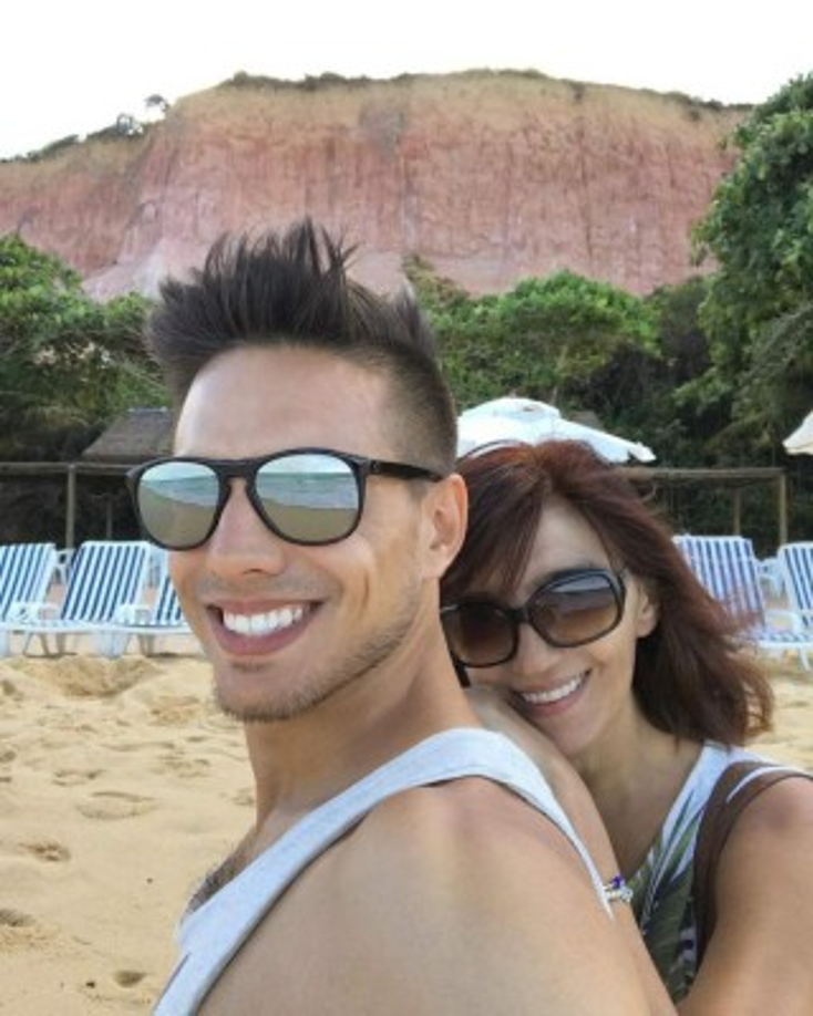 La madre de Vadhir Derbez se llama Silvana Prince, sostuvo una relación con Eugenio Derbez entre 1990 y 1991.