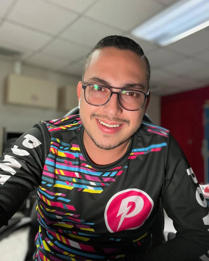 “Mi pronóstico para el encuentro Honduras vs México es un empate 1-1. Aunque todos esperamos que la afición se haga sentir en el Estadio Morazán y podamos sacar la ventaja al menos por la mínima”, declaró.