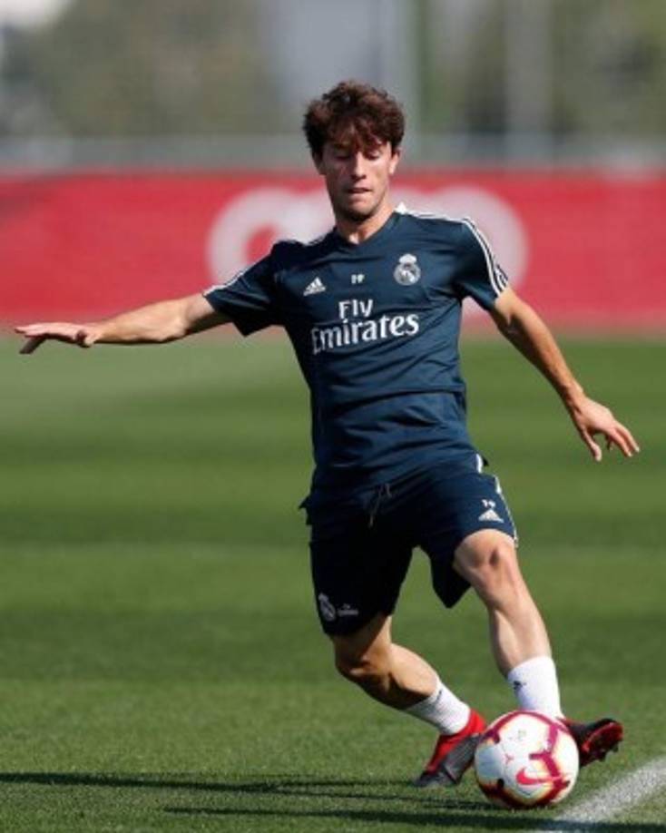 En defensa todo apuntaba a la rotación en los laterales, pero Solari ha dejado fuera de la convocatoria a Álvaro Odriozola, por lo que Dani Carvajal seguirá de titular.