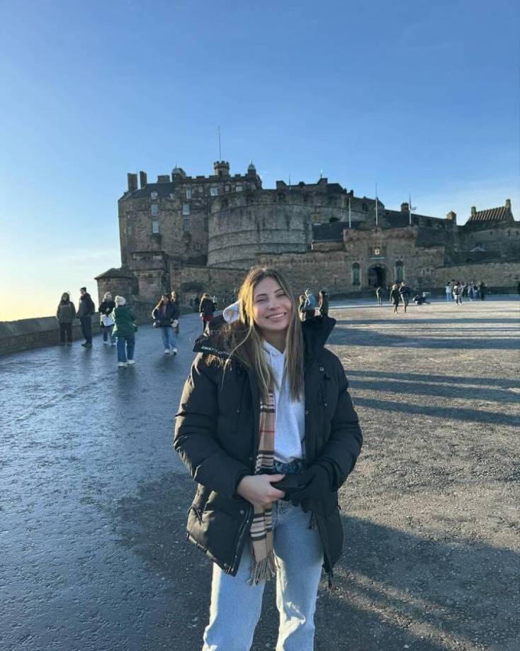 Annie Córdova reside actualmente en el Reino Unido.